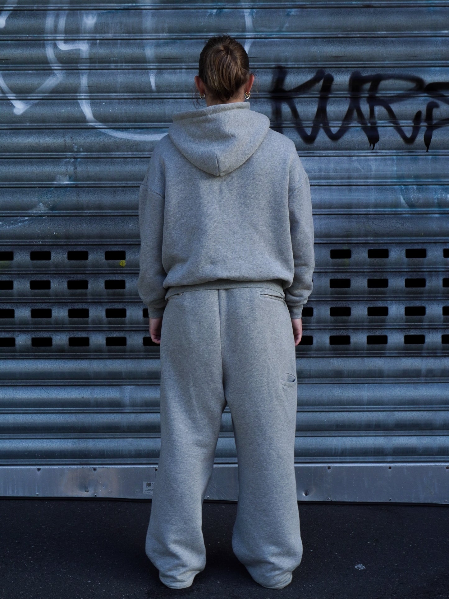 SOLO STRAIGHT SWEATPANTS - GREY