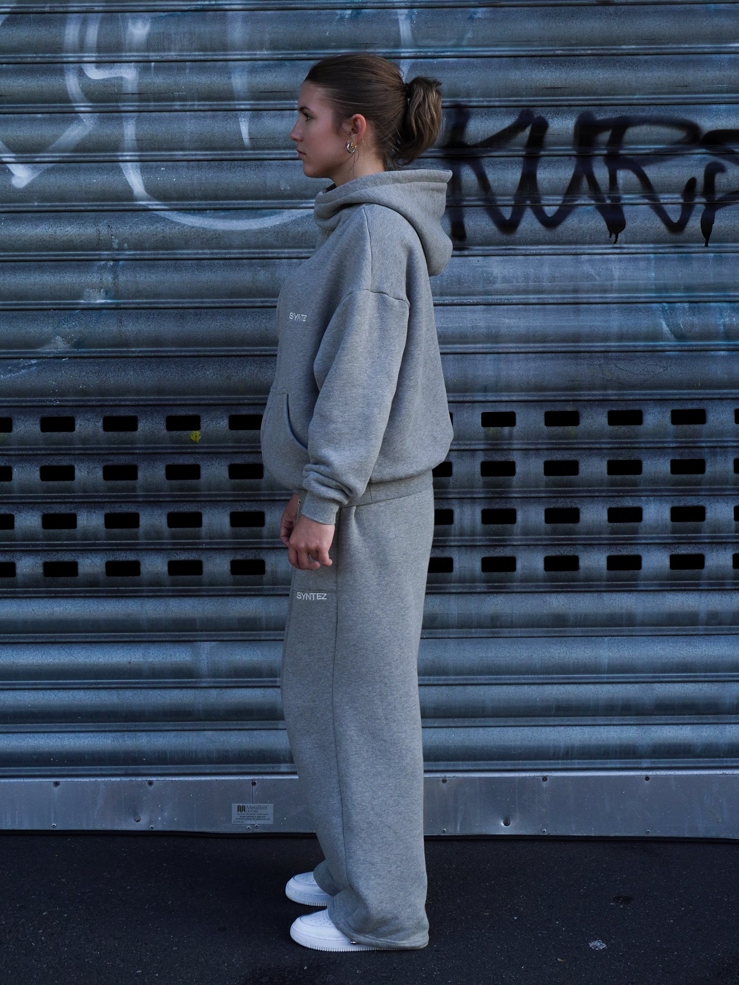 SOLO STRAIGHT SWEATPANTS - GREY