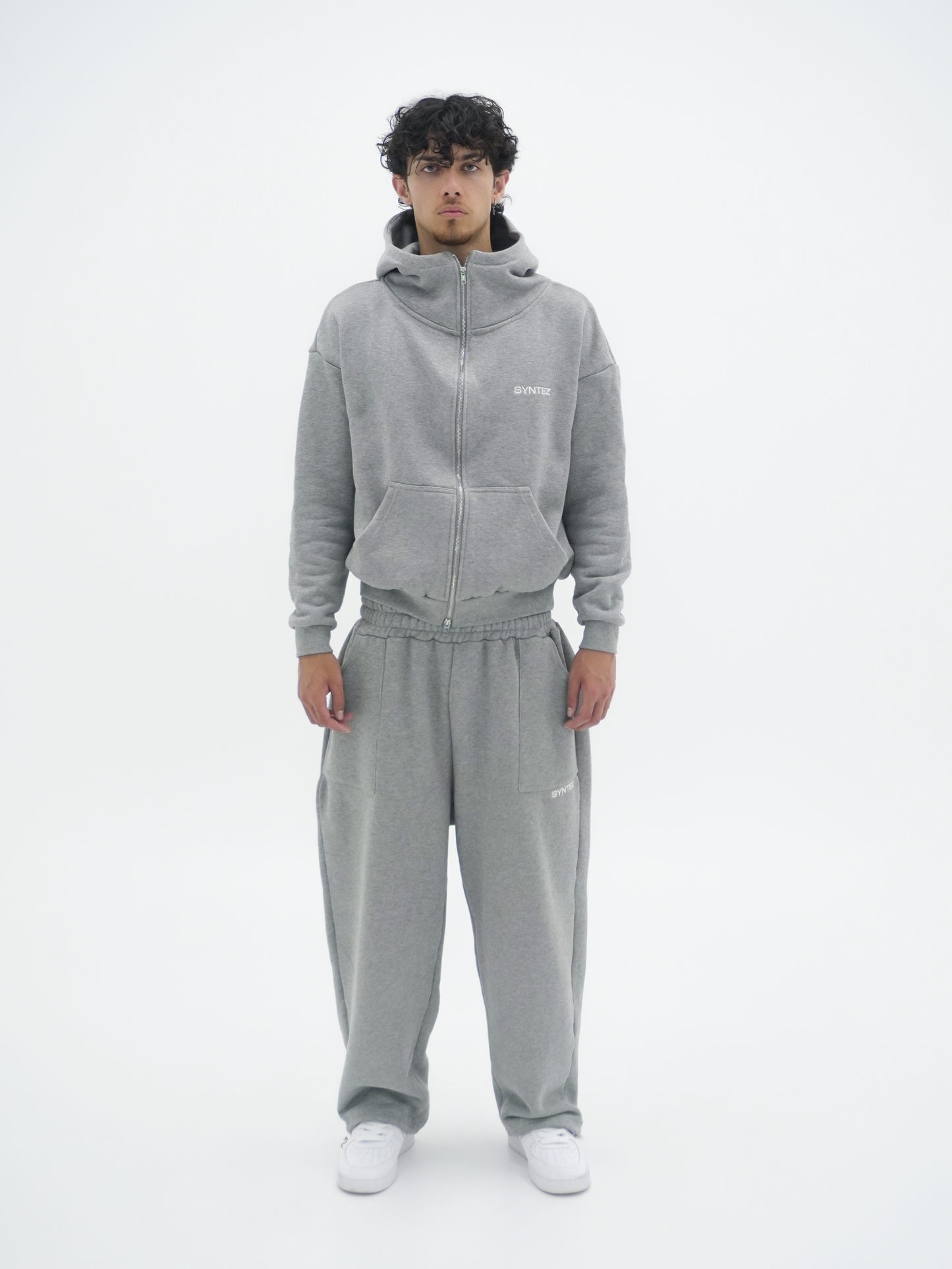 SOLO STRAIGHT SWEATPANTS - GREY